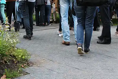 Bildinhalt: Laufweg bei Open Air Veranstaltung