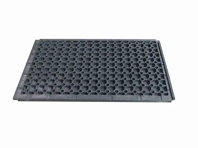 Unterseite der Schwerlastbodenmatte